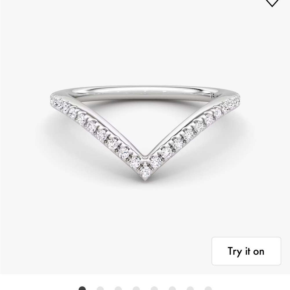 Vrai & Oro Silver V-Shaped Diamond Ring (Platinum)